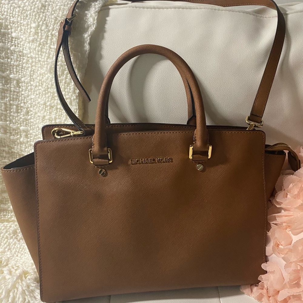 Micheal Kors Selma Luggage Saffiano Satchel